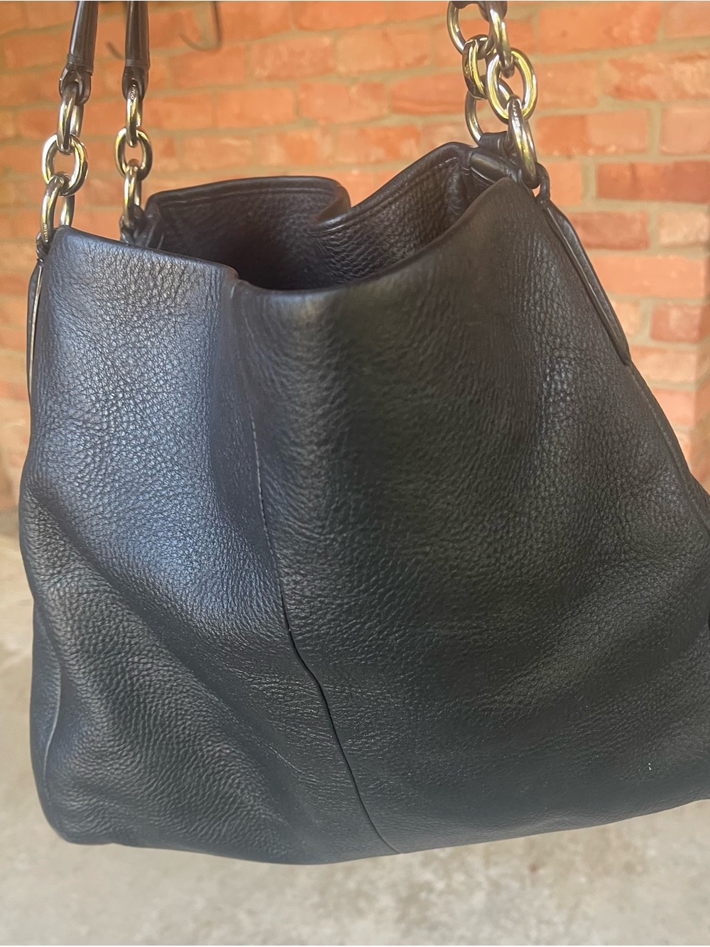 Coach Madison Phoebe, Black Leather Chain-Handle Women’s bag strap peeling